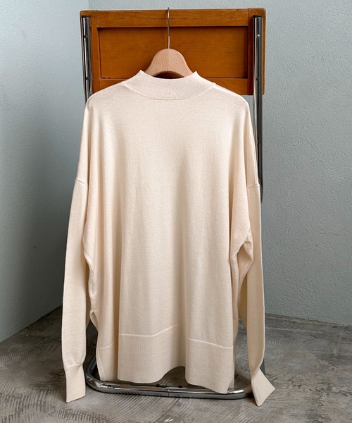 Doux archives（ドゥアルシーヴ）の「ハイネックサイドスリットニットプルオーバー（ニット/セーター・レディース・オフホワイト/シルバーグレー/イエロー・FREE）」の16枚目の写真