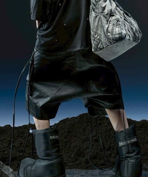 RICH(リッチ)の「【RICH】Cargo Wide Short Pants / 【リッチ】コーティングカーゴハーフパンツ(デニムパンツ・メンズ・ブラック・02/01)」の22枚目の写真