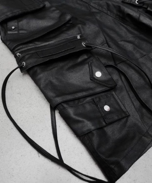 RICH(リッチ)の「【RICH】Cargo Wide Short Pants / 【リッチ】コーティングカーゴハーフパンツ(デニムパンツ・メンズ・ブラック・02/01)」の2枚目の写真