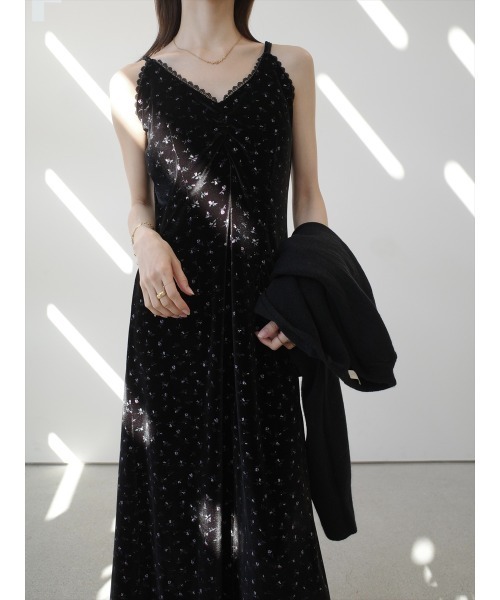 amel（エイメル）の「フラワーエンボスベルベットキャミドレス / ブラック（ワンピース・レディース・ブラック・FREE）」の18枚目の写真