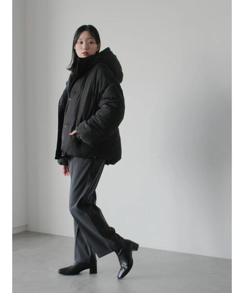 Samansa Mos2 blue（サマンサモスモスブルー）の「裾ラウンド中綿ブルゾン（ブルゾン・レディース・キナリ/ライトベージュ/ブラック・F）」の10枚目の写真