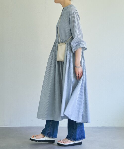 BEARDSLEY(ビアズリー)の「《本革》スマホショルダーBag(ショルダーバッグ・レディース・オフホワイト/ブラック・FREE)」の21枚目の写真