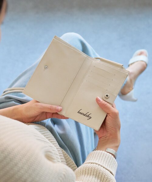 BEARDSLEY(ビアズリー)の「《本革》スマホショルダーBag(ショルダーバッグ・レディース・オフホワイト/ブラック・FREE)」の13枚目の写真