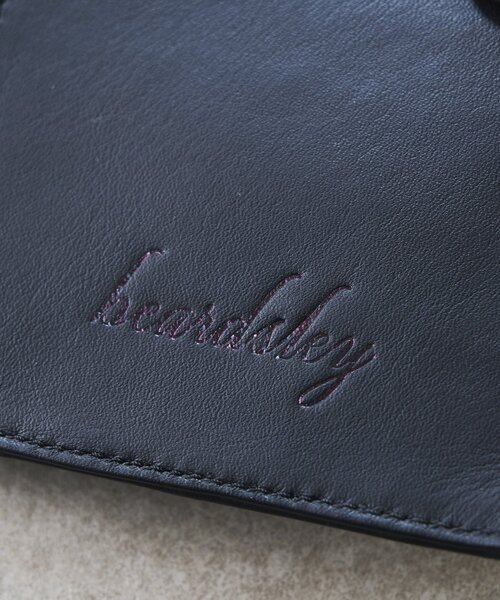 BEARDSLEY(ビアズリー)の「《本革》スマホショルダーBag(ショルダーバッグ・レディース・オフホワイト/ブラック・FREE)」の6枚目の写真