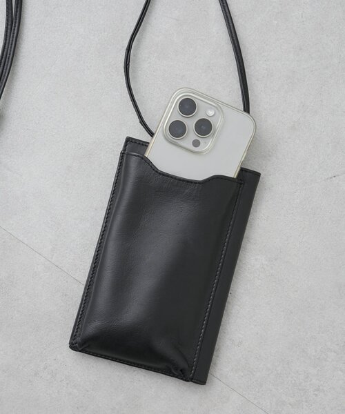 BEARDSLEY(ビアズリー)の「《本革》スマホショルダーBag(ショルダーバッグ・レディース・オフホワイト/ブラック・FREE)」の5枚目の写真