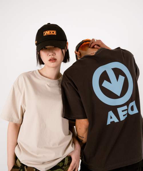 ALL EYES DOWN（オール アイズ ダウン）の「PIGMENT BASIC LOGO T-SHIRT (CHARCOAL)（Tシャツ/カットソー・レディース・その他・SMALL/LARGE）」の5枚目の写真