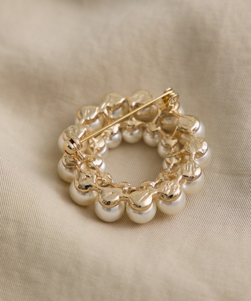 PUAL CE CIN(ピュアルセシン)の「ダブルパールブローチ(ブローチ/コサージュ・レディース・オフホワイト・FREE)」の5枚目の写真