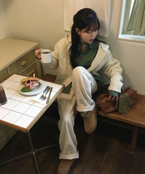BUTTON UP（ボタンアップ）の「シグネチャーコーデュロイワイドパンツ起毛ver.(クリーム)（その他パンツ・レディース・その他・S/M/L）」の4枚目の写真