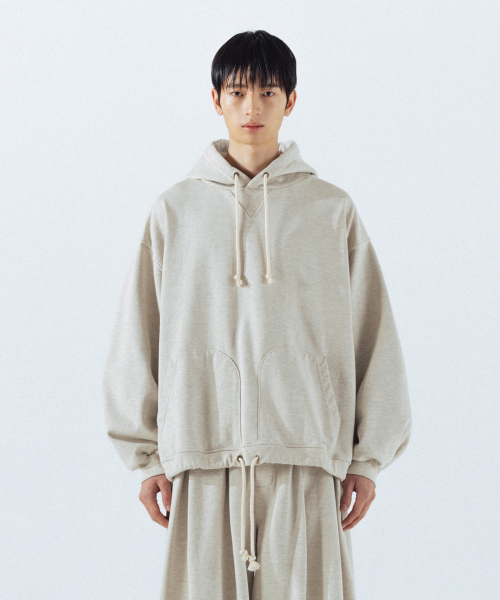 ANGLAN(アングラン)の「Double Valley Tuck Sweat Hoodie - Oatmeal(パーカー・メンズ・その他・FREE)」の4枚目の写真