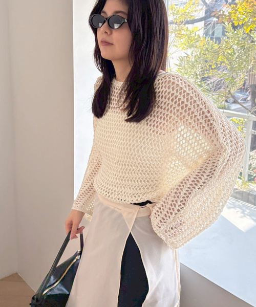 SLOBE IENA(スローブイエナ)の「ギマヤーンメッシュボートネックニット(ニット/セーター・レディース・ベージュ/ラベンダー/アイボリー・FREE)」の2枚目の写真