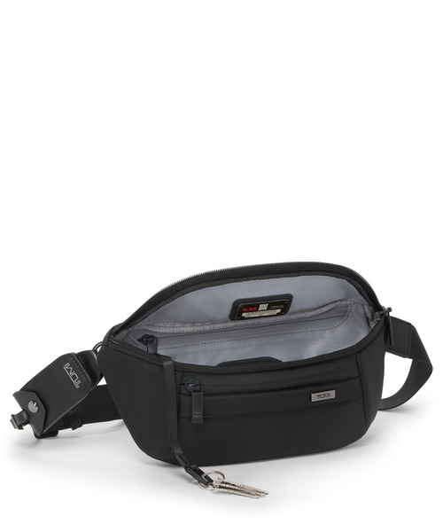 TUMI(トゥミ)の「TUMI ALPHA(アルファ) ベルト・バッグ・スリング(ボディバッグ/ウエストポーチ・メンズ・ブラック・FREE)」の4枚目の写真