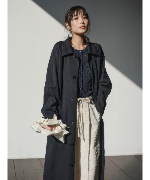 anuans（アニュアンス）の「ウールステンカラーロングコート（ステンカラーコート・レディース・ピンクベージュ/ネイビー・F）」の10枚目の写真