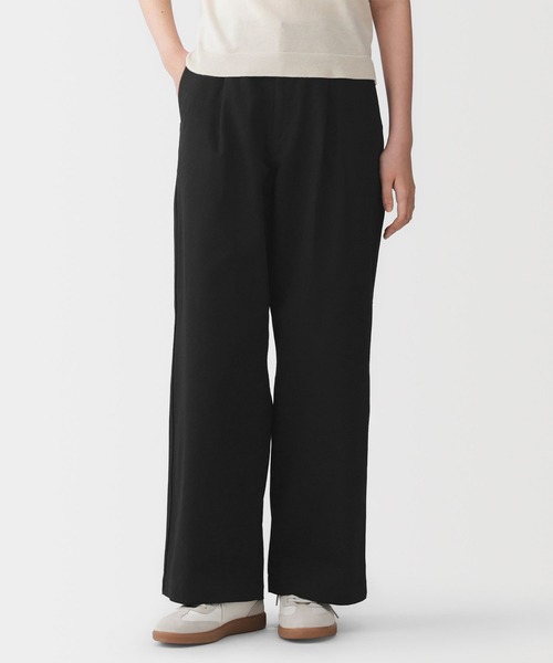 無印良品（ムジルシリョウヒン）の「婦人　ムラ糸　チノタックワイドパンツ（チノパンツ・レディース・ダークグレー/ダークベージュ/ブラック/アイボリー・S/M/L/XL）」の3枚目の写真