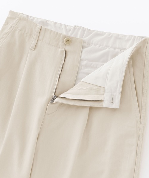 無印良品（ムジルシリョウヒン）の「婦人　ムラ糸　チノタックワイドパンツ（チノパンツ・レディース・ダークグレー/ダークベージュ/ブラック/アイボリー・S/M/L/XL）」の6枚目の写真