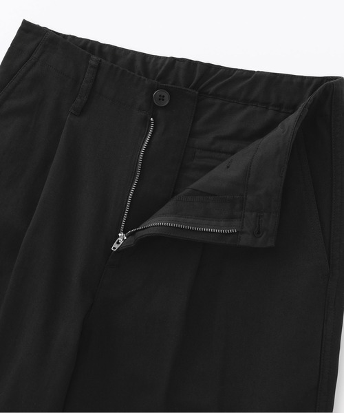 無印良品（ムジルシリョウヒン）の「婦人　ムラ糸　チノタックワイドパンツ（チノパンツ・レディース・ダークグレー/ダークベージュ/ブラック/アイボリー・S/M/L/XL）」の10枚目の写真