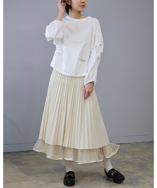 Doumoi(ドゥモエ)の「ギャザースリーブデザインプルオーバー(Tシャツ/カットソー・レディース・ホワイト/ブラック・FREE)」の4枚目の写真