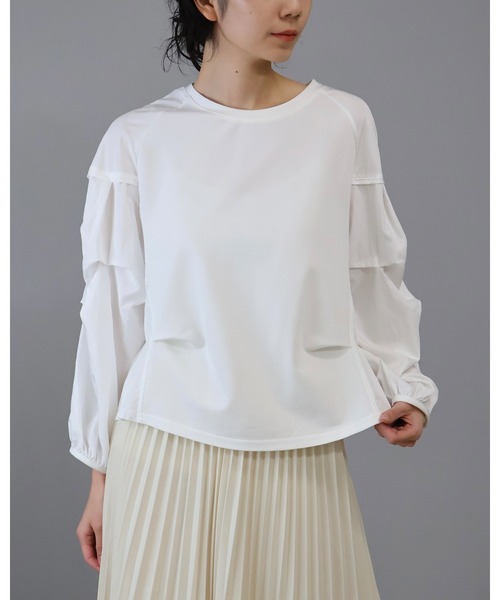 Doumoi(ドゥモエ)の「ギャザースリーブデザインプルオーバー(Tシャツ/カットソー・レディース・ホワイト/ブラック・FREE)」の9枚目の写真