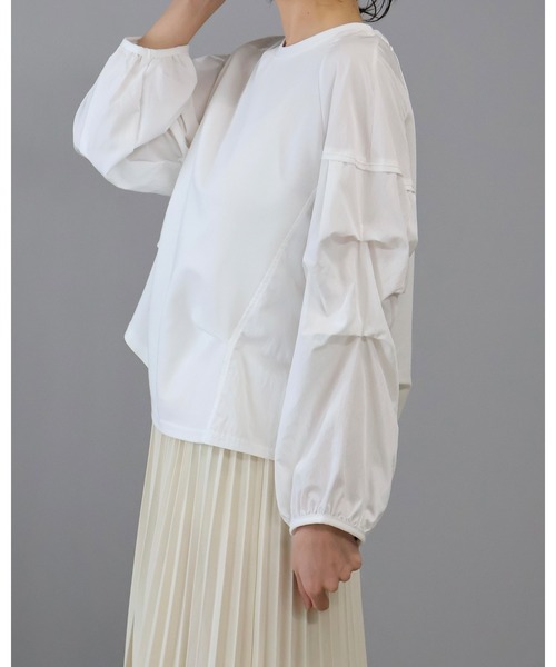 Doumoi(ドゥモエ)の「ギャザースリーブデザインプルオーバー(Tシャツ/カットソー・レディース・ホワイト/ブラック・FREE)」の11枚目の写真