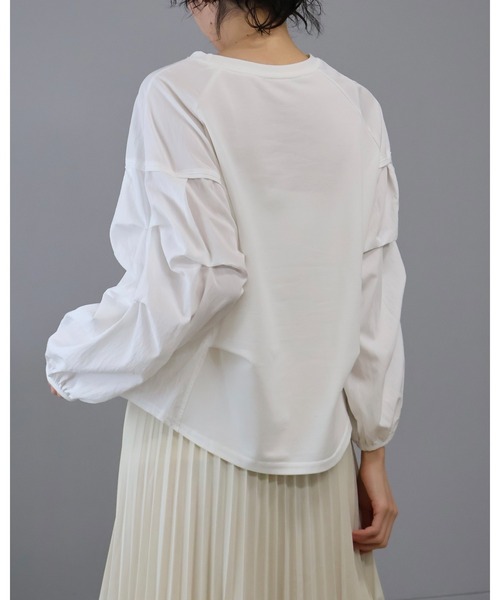 Doumoi(ドゥモエ)の「ギャザースリーブデザインプルオーバー(Tシャツ/カットソー・レディース・ホワイト/ブラック・FREE)」の12枚目の写真