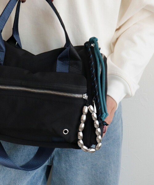 fredy emue（フレディエミュ）の「【CONTROL FREAK/コントロールフリーク】ミリタリーチャームボストンバッグ（ショルダーバッグ・レディース・オリーブ/ブラック・FREE）」の8枚目の写真