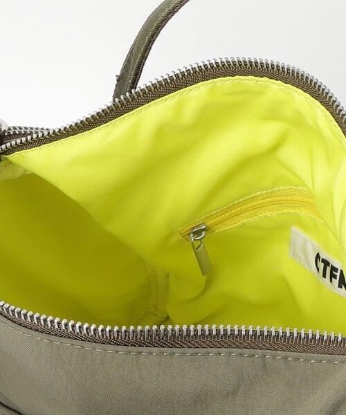 fredy emue（フレディエミュ）の「【CONTROL FREAK/コントロールフリーク】ミリタリーチャームボストンバッグ（ショルダーバッグ・レディース・オリーブ/ブラック・FREE）」の14枚目の写真