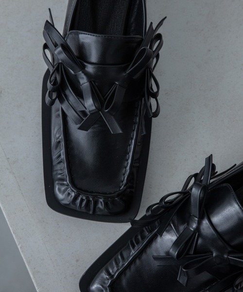 VACANCY（ヴァカンシー）の「ダブルリボンデザインローファー（ローファー・レディース・ブラック・SMALL/LARGE/MEDIUM）」の4枚目の写真