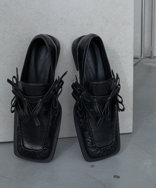 VACANCY（ヴァカンシー）の「ダブルリボンデザインローファー（ローファー・レディース・ブラック・SMALL/LARGE/MEDIUM）」の2枚目の写真