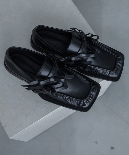 VACANCY（ヴァカンシー）の「ダブルリボンデザインローファー（ローファー・レディース・ブラック・SMALL/LARGE/MEDIUM）」の3枚目の写真