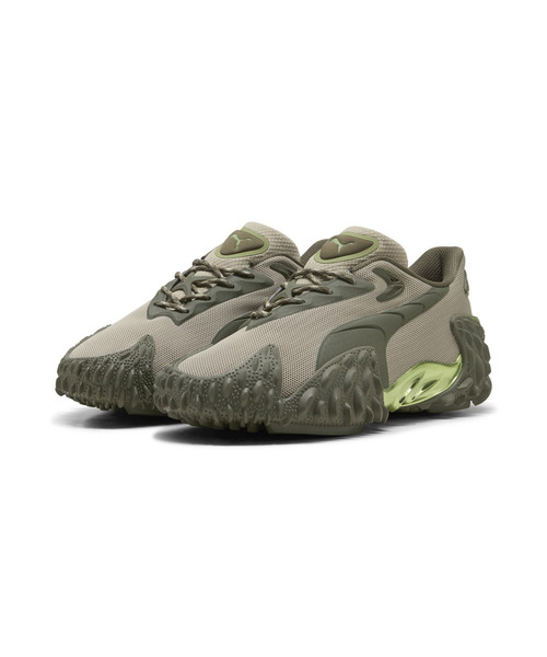 PUMA(プーマ)の「PUMA プーマ メンズ モストロ X DOTS スニーカー(スニーカー・メンズ・グレー系その他・23.0cm/23.5cm/26.0cm/26.5cm/27.0cm/25.5cm/24.0cm/24.5cm/25.0cm/29.0cm/27.5cm/28.0cm/28.5cm)」の2枚目の写真