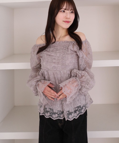 archives(アルシーヴ)の「刺繍レース2wayオフショルブラウス(シャツ/ブラウス・レディース・オフホワイト/グレー/ブラック・MEDIUM)」の17枚目の写真
