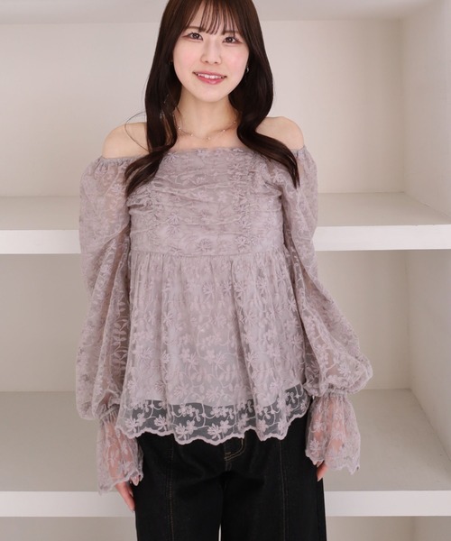 archives(アルシーヴ)の「刺繍レース2wayオフショルブラウス(シャツ/ブラウス・レディース・オフホワイト/グレー/ブラック・MEDIUM)」の18枚目の写真