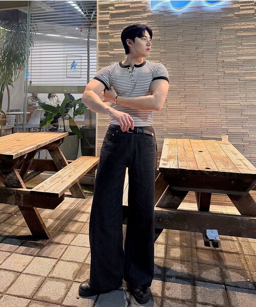 EXCONTAINER（エックスコンテナ）の「ローフェイドワイドデニムパンツ (WASHED BLACK)（デニムパンツ・メンズ・その他・SMALL/MEDIUM/LARGE/X-LARGE）」の12枚目の写真