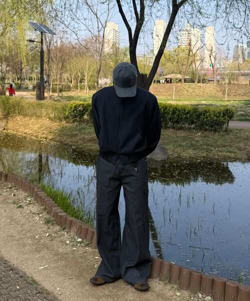 EXCONTAINER（エックスコンテナ）の「ローフェイドワイドデニムパンツ (WASHED BLACK)（デニムパンツ・メンズ・その他・SMALL/MEDIUM/LARGE/X-LARGE）」の14枚目の写真