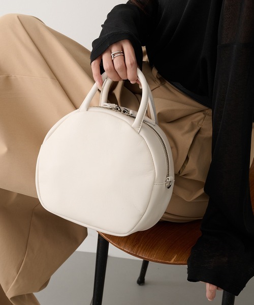 TIDEWAY(タイドウェイ)の「【TIDEWAY】ICY ROUND 2WAY BAG T3225(ショルダーバッグ・レディース・ブラック/ホワイト/レッド/グレイッシュベージュ・FREE)」の2枚目の写真