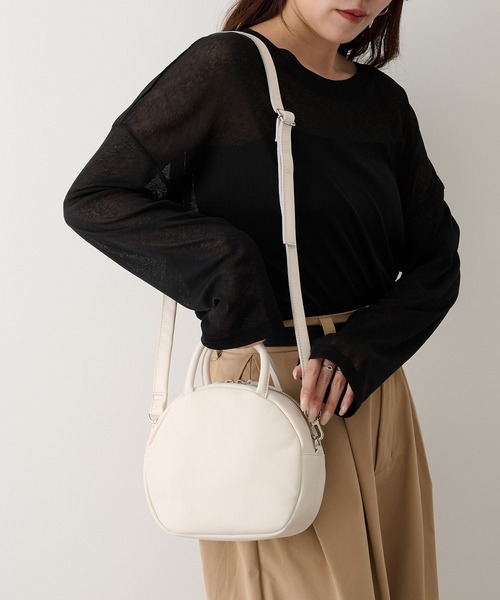 TIDEWAY(タイドウェイ)の「【TIDEWAY】ICY ROUND 2WAY BAG T3225(ショルダーバッグ・レディース・ブラック/ホワイト/レッド/グレイッシュベージュ・FREE)」の5枚目の写真