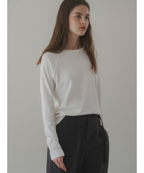 THEMITTEN（ザ・ミトン）の「[39th] Raglan sleeve t-shirt (white)（Tシャツ/カットソー・レディース・その他・FREE）」の4枚目の写真