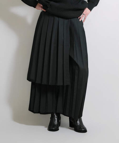 Ruze(ルゼ)の「HAKAMA pleats wide pants /ハカマプリーツワイドパンツ(その他パンツ・メンズ・ブラック・FREE)」の1枚目の写真