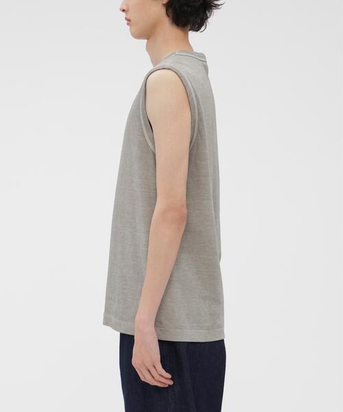 MHL.（エムエイチエル）の「GARMENT DYE BASIC JERSEY TOP（Tシャツ/カットソー・メンズ・グレー・MEDIUM/LARGE）」の3枚目の写真