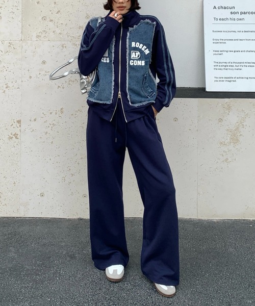 FAVORITO(ファヴォリート)の「切り替えデニムジャケットワイドパンツセットアップ(セットアップ・レディース・ブラック/グレー/ブルー/ベージュ・F)」の15枚目の写真