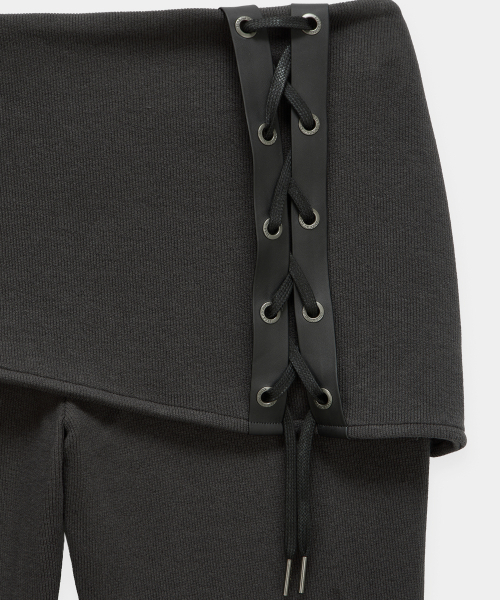 ETRE AU SOMMET（エトレオソメ）の「Lace-Up Side Slit Bootcut Pants (Charcoal)（その他パンツ・レディース・チャコールグレー・FREE）」の10枚目の写真