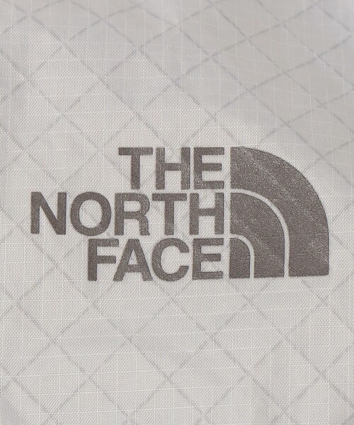 THE NORTH FACE(ザノースフェイス)の「THE NORTH FACE: ウルトラ メイフライ ヒップポーチ 2.5L(トートバッグ・メンズ・ライトグレー・ONE SIZE)」の5枚目の写真
