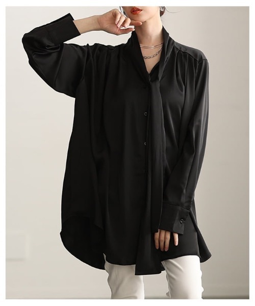 Sawa a la mode(サワアラモード)の「サテンボウタイチュニックブラウス(シャツ/ブラウス・レディース・ブラック/オフホワイト/モカ・FREE)」の6枚目の写真