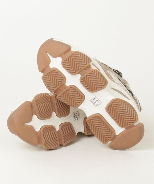 STEVE MADDEN(スティーブマデン)の「STEVE MADDEN スティーブマデン POSSESSION-E-XS ECOスニーカー(スニーカー・レディース・ブロンズ/シルバー系その他・23.5cm/24.0cm/24.5cm/25.0cm/23.0cm)」の4枚目の写真