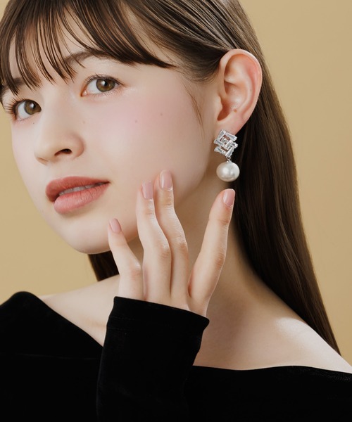 LA MUe(ラミュー)の「【LA MUE】シルバー925ポスト パール×ビジュー ドロップピアス(ピアス(両耳用)・レディース・ゴールド/シルバー・FREE)」の5枚目の写真