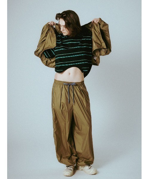 ELCHELE(エルチェレ)の「SAKASA OVER TEE(Tシャツ/カットソー・レディース・アイボリー/ブラック/カーキ・FREE)」の8枚目の写真