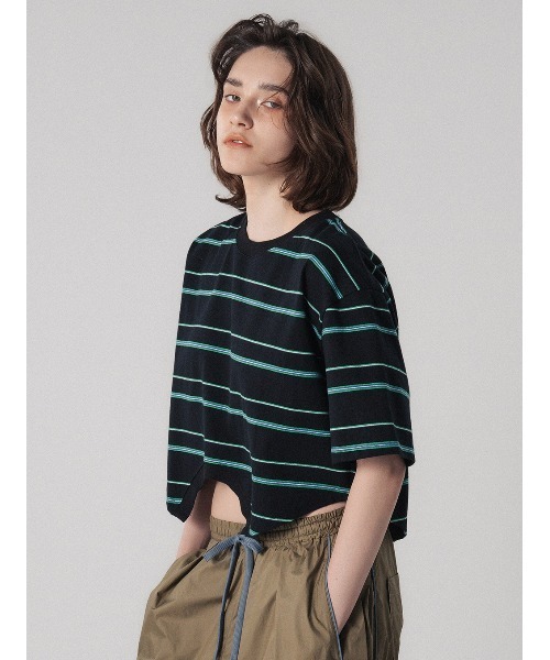 ELCHELE(エルチェレ)の「SAKASA OVER TEE(Tシャツ/カットソー・レディース・アイボリー/ブラック/カーキ・FREE)」の6枚目の写真