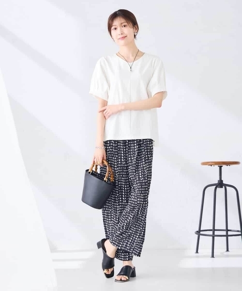 a.v.v（アーヴェヴェ）の「イージープリントワイドパンツ（その他パンツ・レディース・アイボリー/ブラック・38/40）」の6枚目の写真