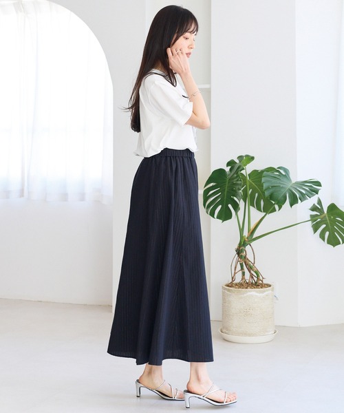 LAVEANGE（ラビアンジェ）の「ラメストライプフレアスカート｜歩くたびに美しく揺れる、上品なラメストライプ/ロング丈/Aライン/ウエストゴム/きれいめ（スカート・レディース・ブラック/グレー・LL/M/4L/3L）」の9枚目の写真