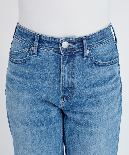 YANUK(ヤヌーク)の「Low Rise スリムストレート "LOUISE"(デニムパンツ・レディース・ブルー・26inch/24inch/23inch/22inch/21inch/25inch)」の10枚目の写真