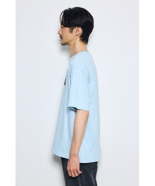 AZUL by moussy(アズールバイマウジー)の「ボックスロゴTシャツ 半袖 夏服 秋服 春服 ストリート系(Tシャツ/カットソー・メンズ・サックスブルー/ホワイト/ライトグレー・SMALL/MEDIUM/LARGE)」の6枚目の写真
